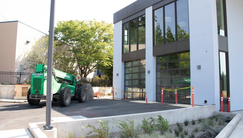 exterior of ambulance bay of Building 32 with rain garden