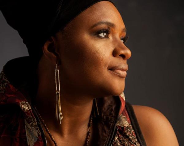 Lizz Wright headshot