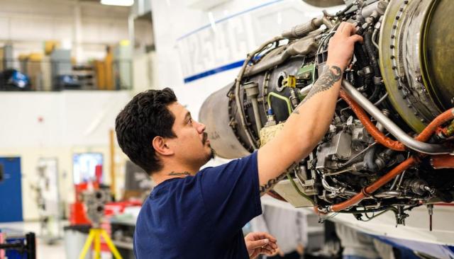 Aviation Maintenance Technician hero