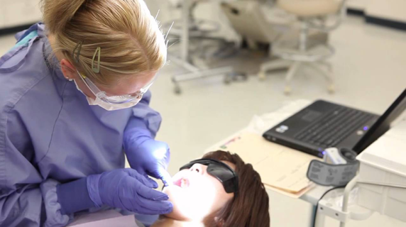 Dental Hygiene services a patient at the LCC Dental Clinic