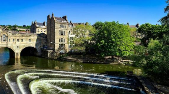 Pulteney Bridge Over River Avon in Bath in Ulster, England