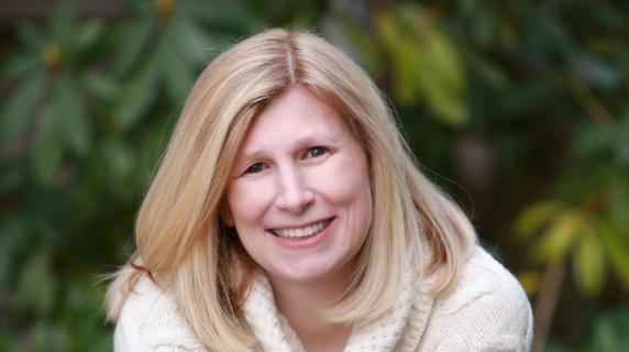 Photo of Wendy Jett outdoors