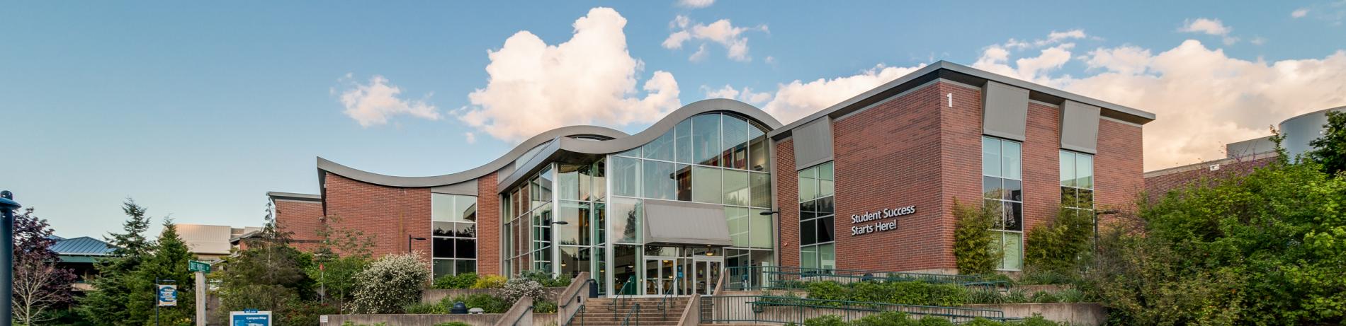 Front entrance to Lane community college