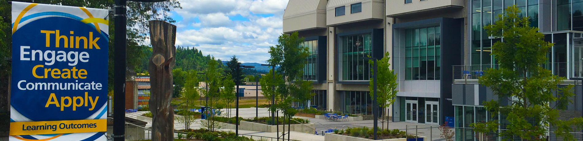 View of the sky and the front of the center building 