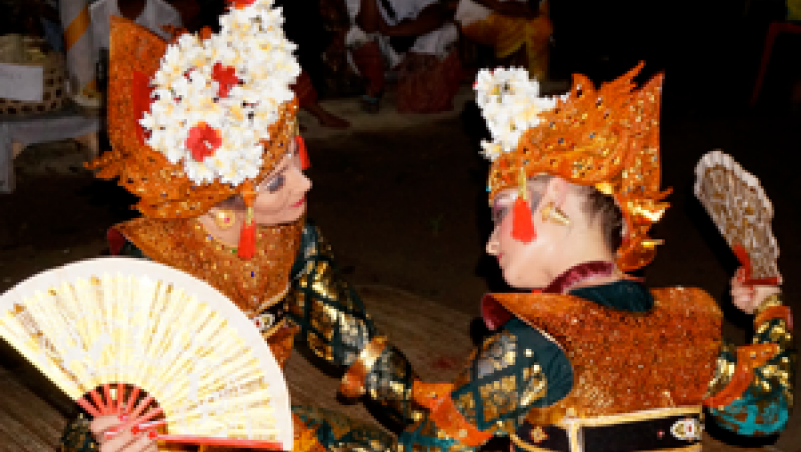 Dancers Bonnie Simoa and Erin Elder perform the Legong dance in Bangli, Bali, in 2015. Photo by Lytton Reid.