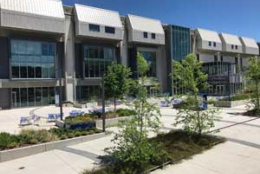 image of LaneCC Main Campus Center Building Plaza