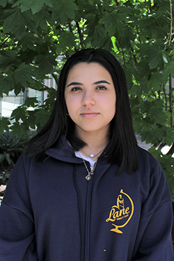 2021-2022-International-Student-Peer-Mentor-Giulia Lins