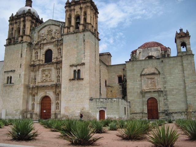 A picture of the Oaxaca Santo Domingo de Guzman church in southern Mexico