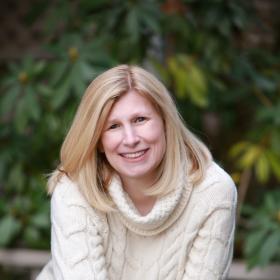 Photo of Wendy Jett outdoors